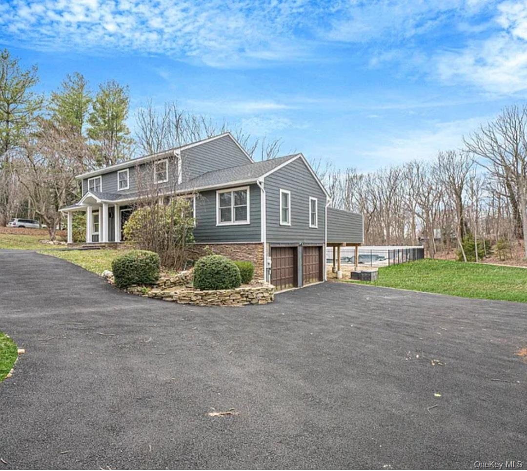 33 Brookfield Road Northport, NY 11768 - Photo 3 of 39