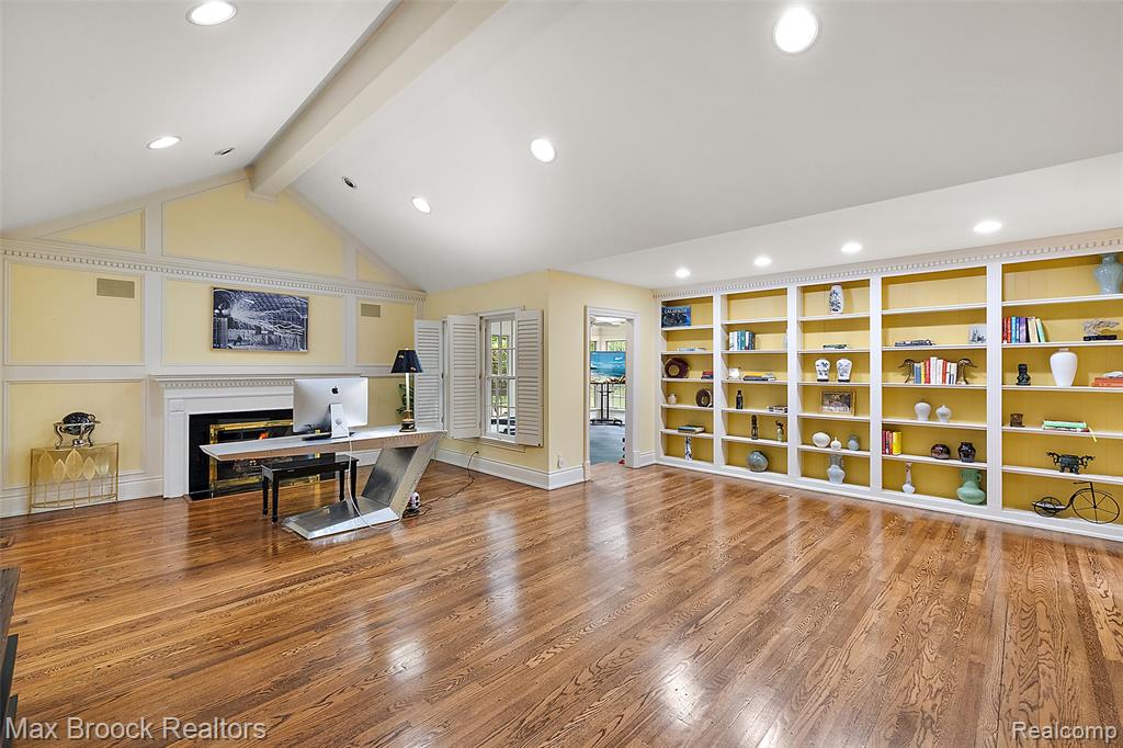 760 Lone Pine Road Bloomfield Hills, MI 48304 - Photo 4 of 65