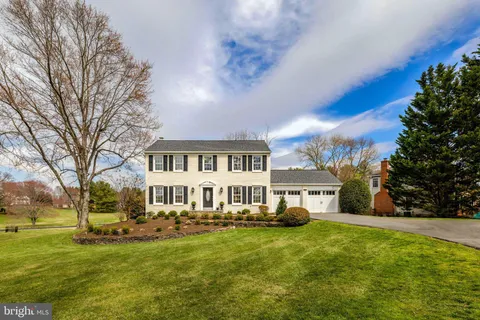 $1,450,000 | 777 Follin Farm Lane, Great Falls, VA 22066