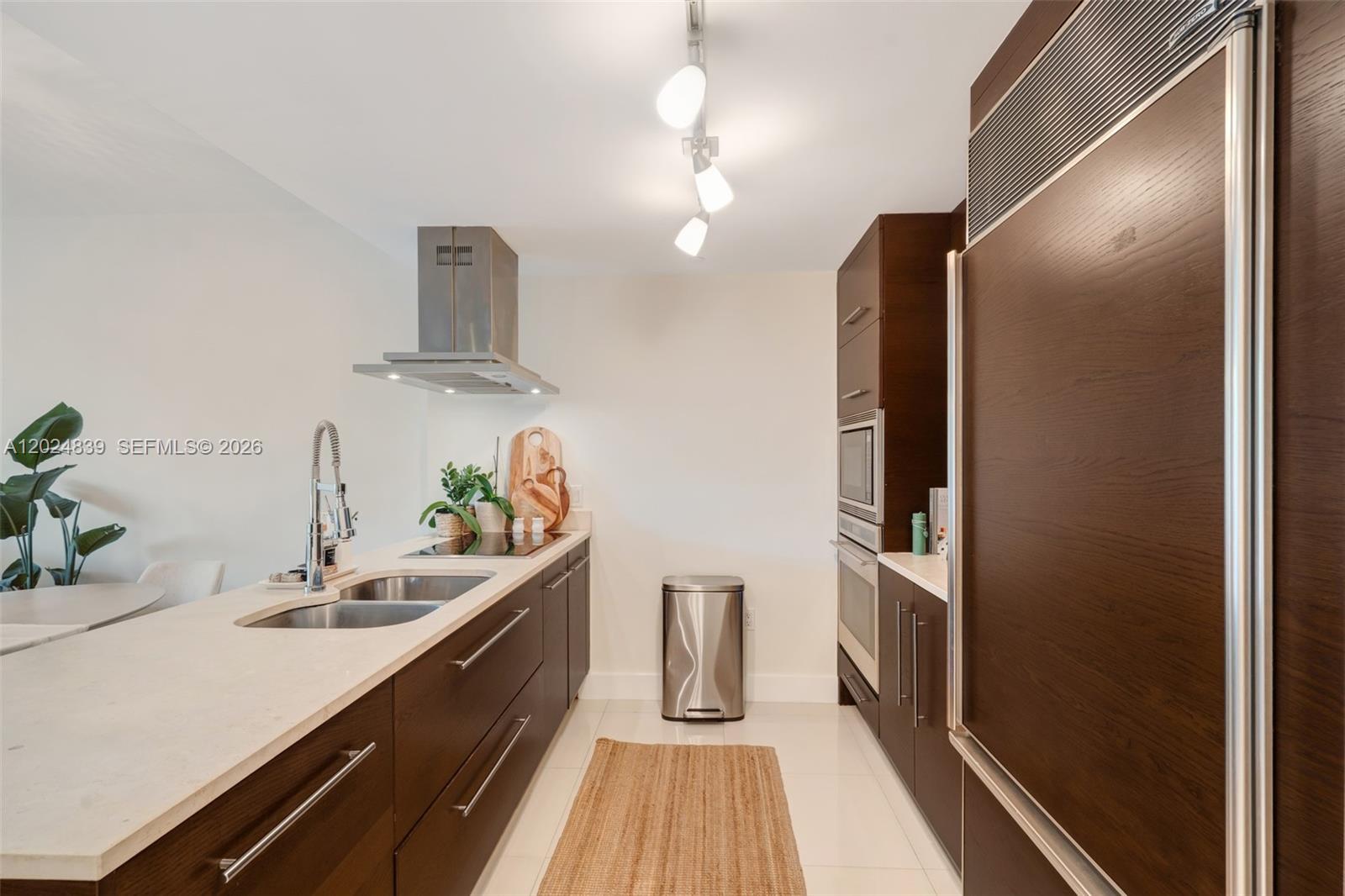 495 Brickell Avenue, Unit 409 Miami, FL 33131 - Photo 5 of 31