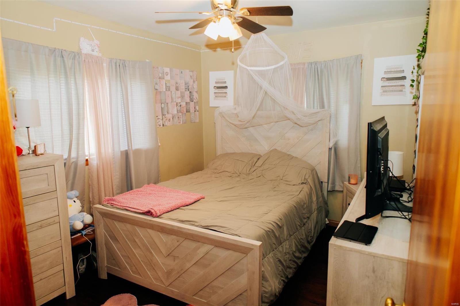 1002 Hutton Place Ferguson, MO 63135 - Photo 13 of 20