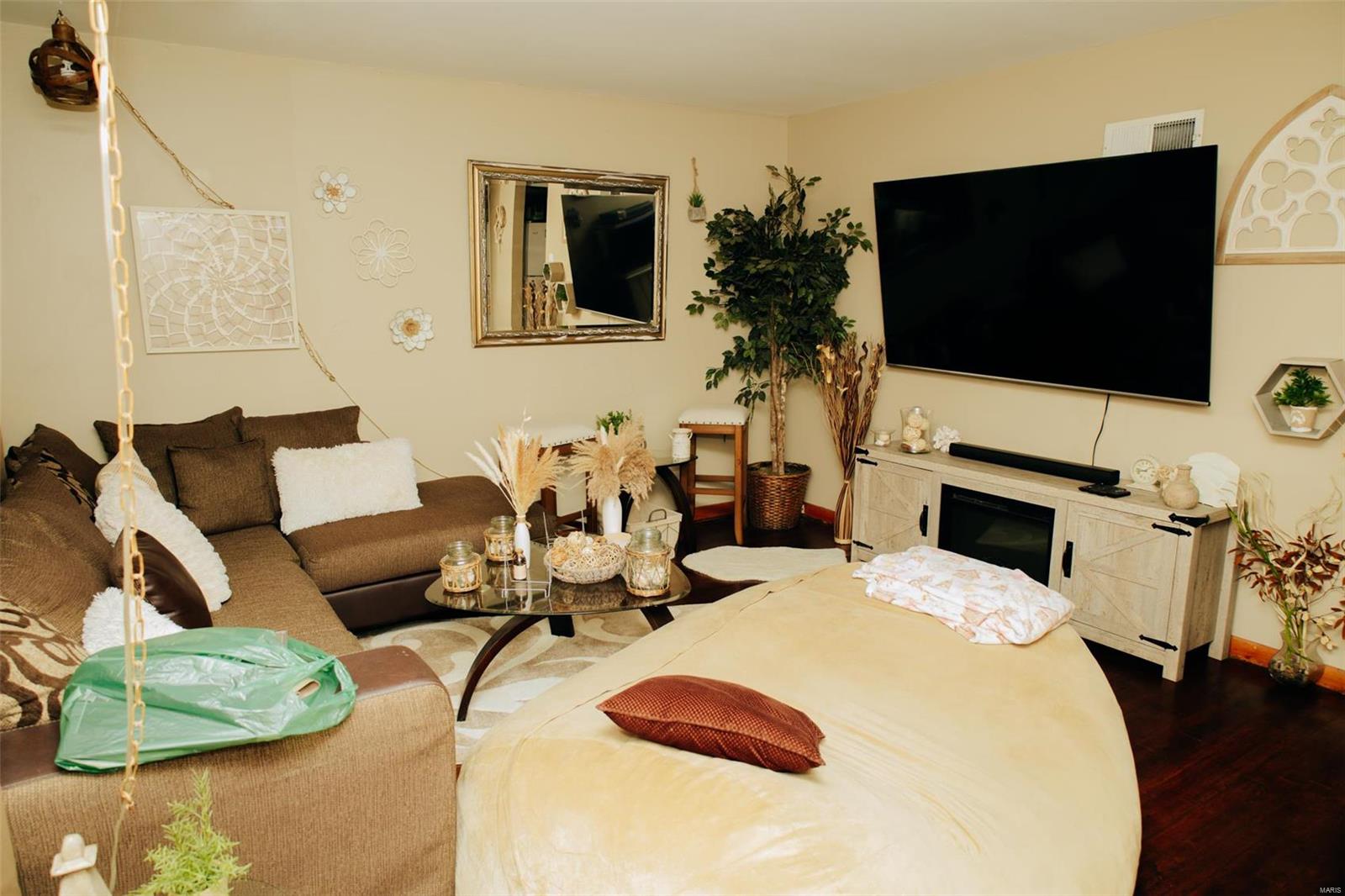 1002 Hutton Place Ferguson, MO 63135 - Photo 4 of 20