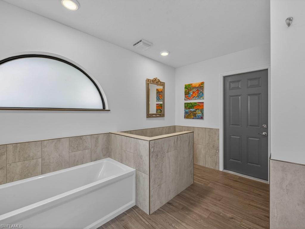 2264 Outrigger Lane Naples, FL 34104 - Photo 6 of 19