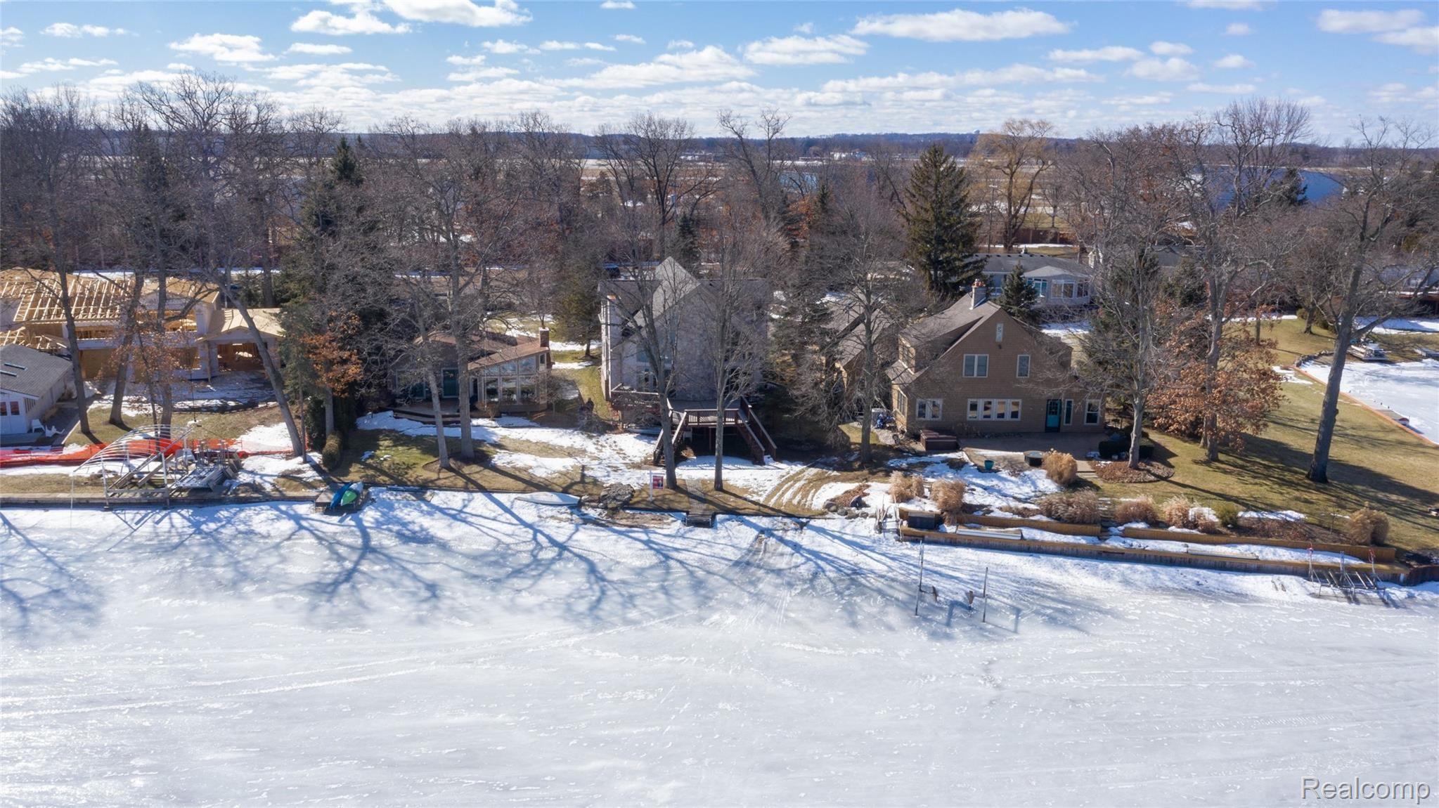 7154 Hatchery Road Waterford, MI 48327 - Photo 5 of 80 aerial