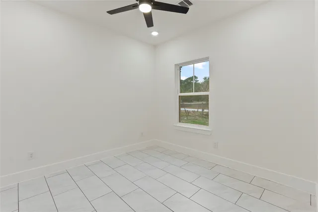 $339,999 | 702 Azalea Street, Waller, TX 77484