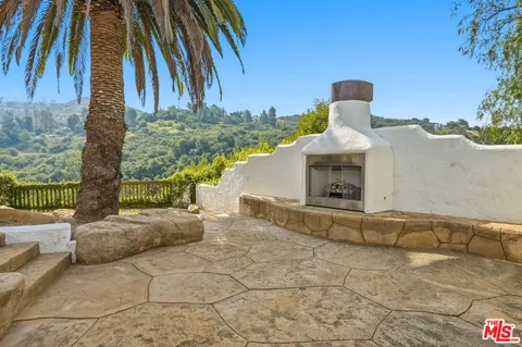 $2,990,000 | Undisclosed Address, Topanga, CA 90290