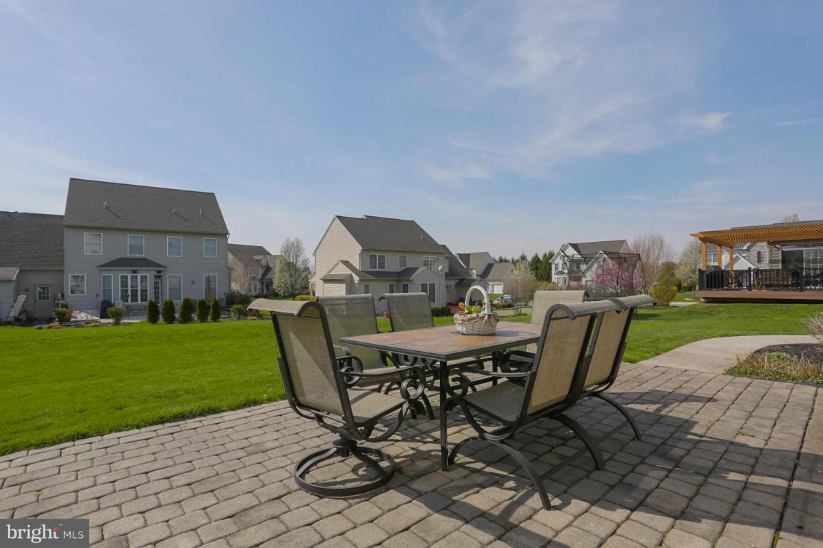 324 Cobblers Court Lititz, PA 17543 - Photo 11 of 44