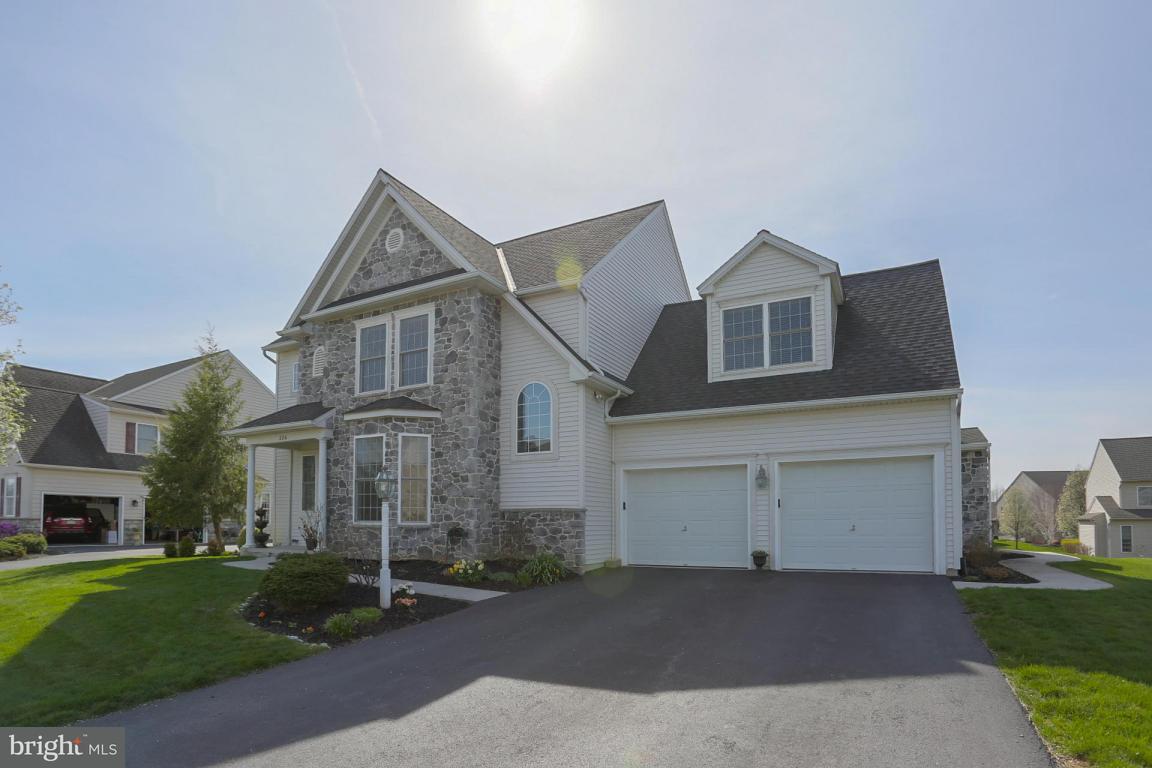 324 Cobblers Court Lititz, PA 17543 - Photo 4 of 44