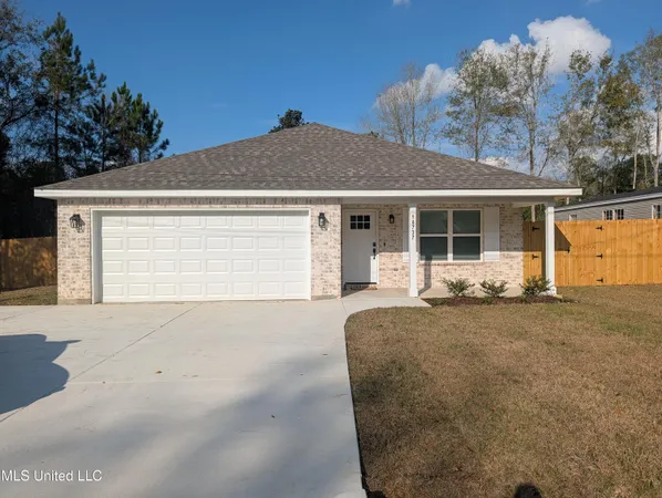 $239,500 | 10737 Linohau Way, Diamondhead, MS 39525