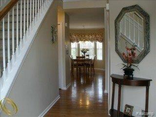 3864 Kossuth Road Lake Orion, MI 48360 - Photo 2 of 13 kossuth hallway