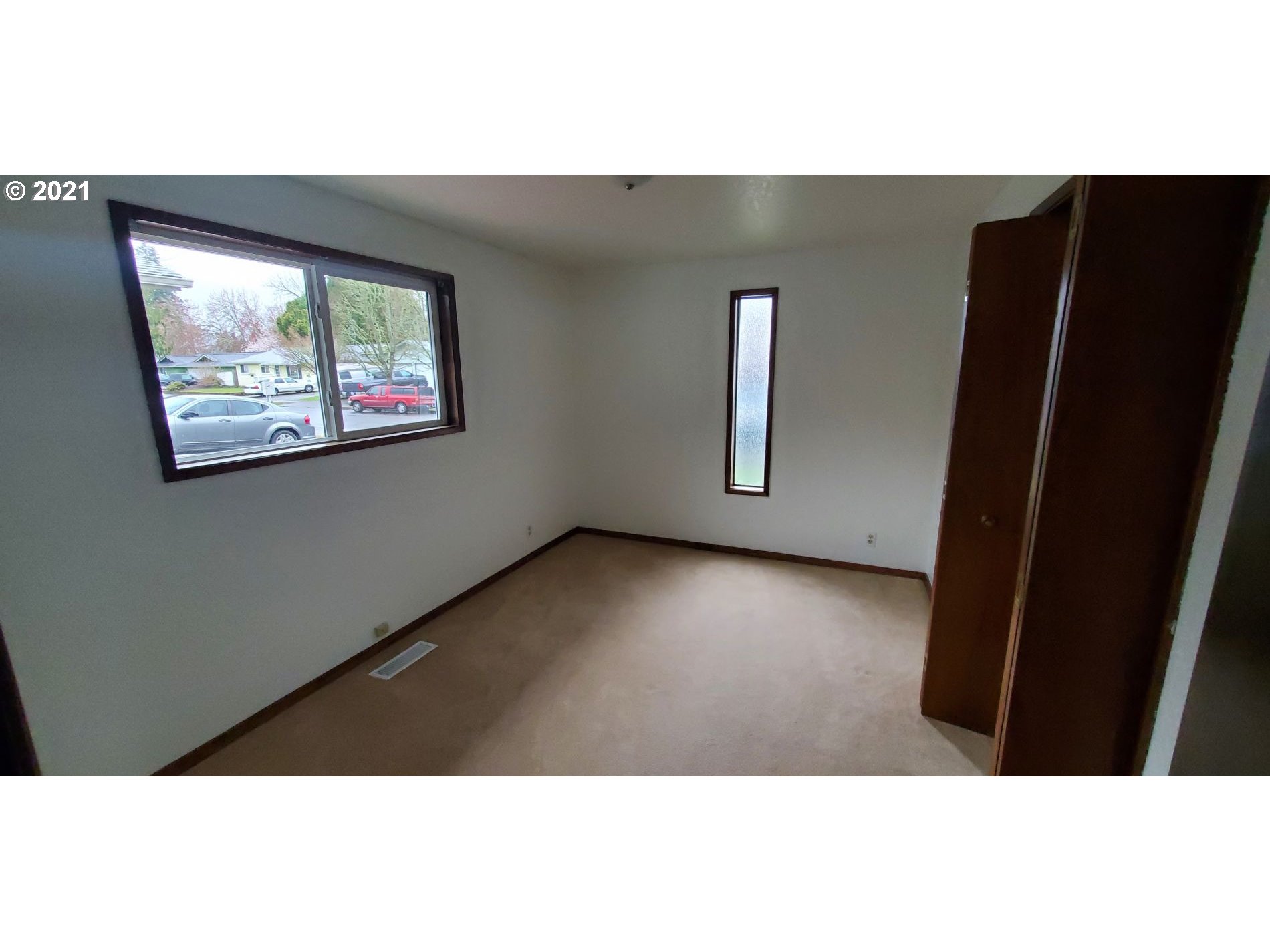 6353 D Street Springfield, OR 97478 - Photo 11 of 16 Gallery Image 11
