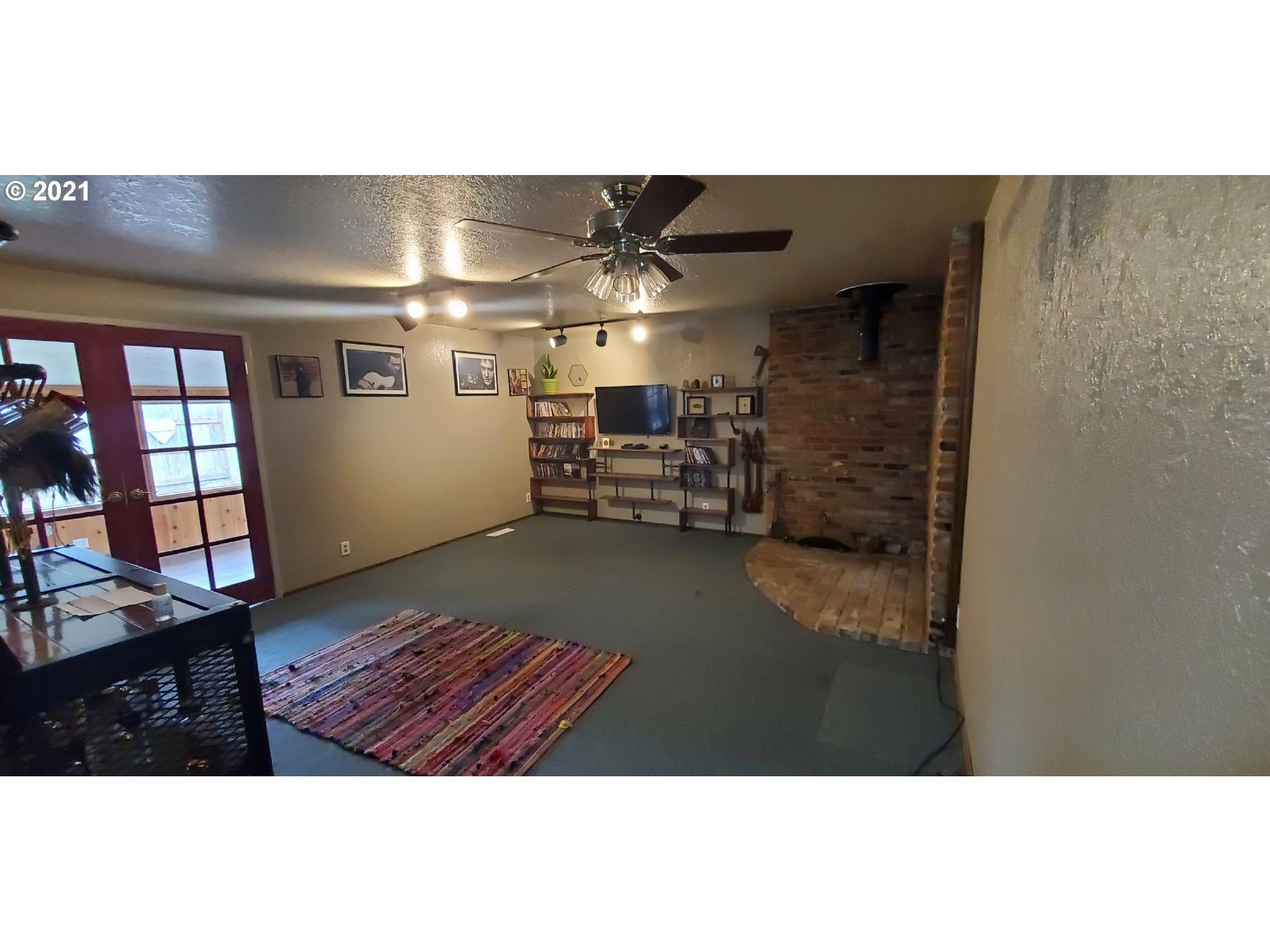6353 D Street Springfield, OR 97478 - Photo 7 of 16 Gallery Image 7