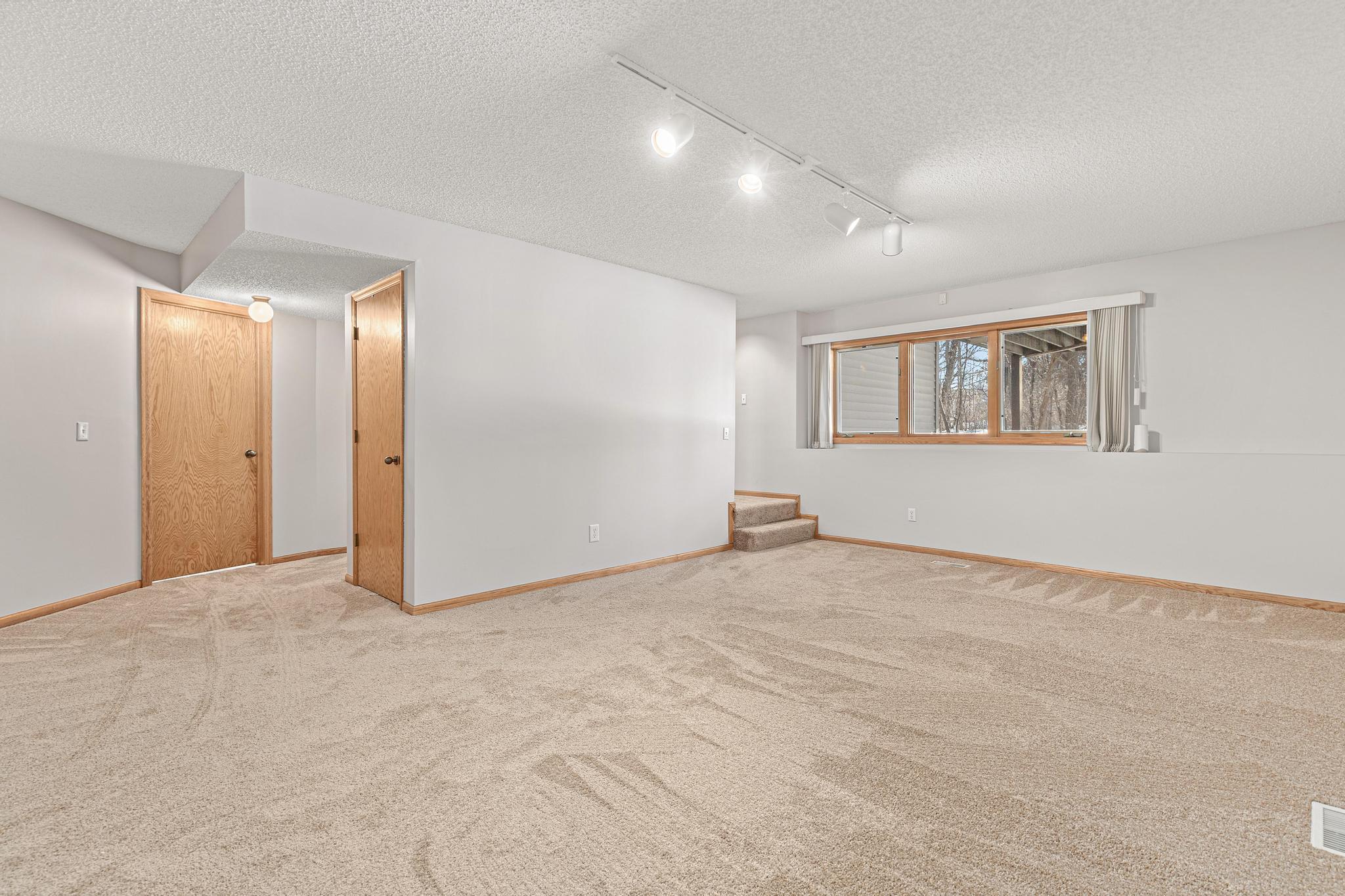 9615 Foley Boulevard Northwest Coon Rapids, MN 55433 - Photo 17 of 25