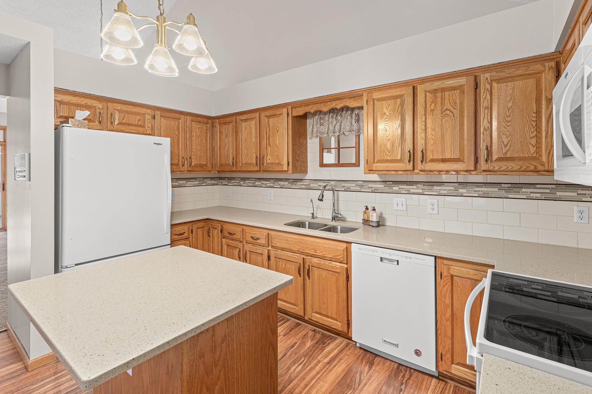 9615 Foley Boulevard Northwest Coon Rapids, MN 55433 - Photo 4 of 25