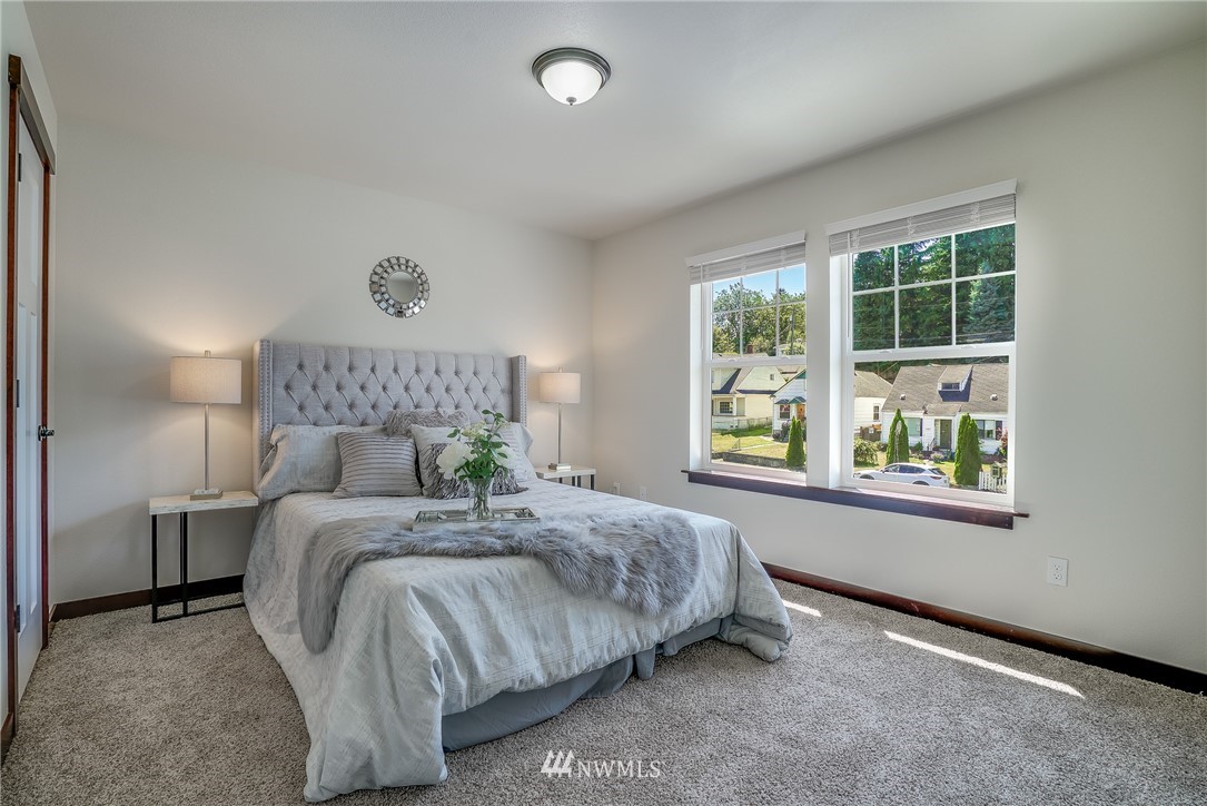 3317 Rucker Avenue, Unit D Everett, WA 98201 - Photo 12 of 21 Gallery Image 12