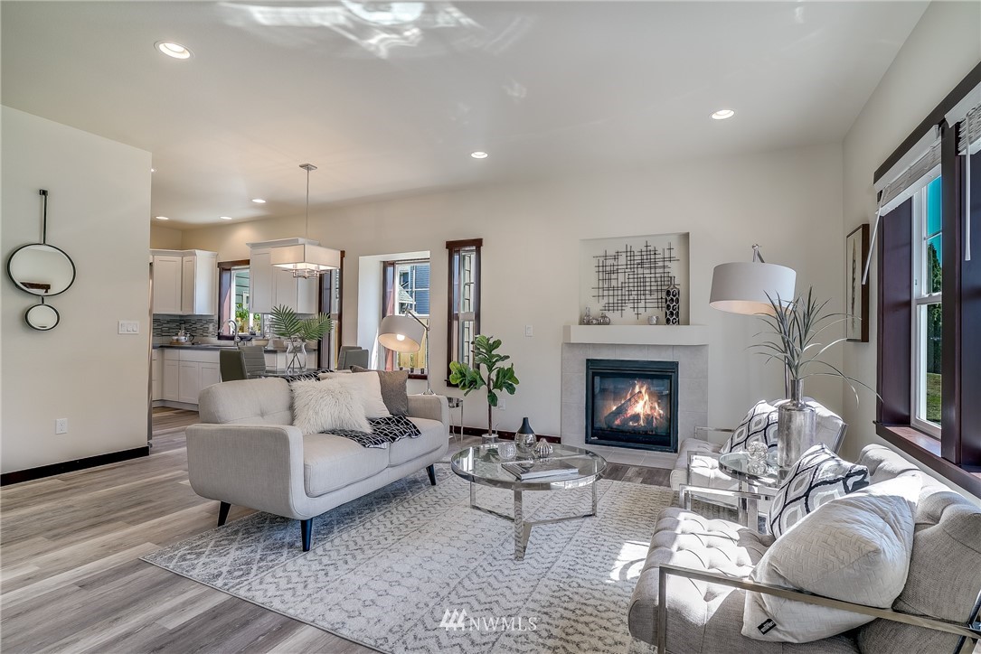 3317 Rucker Avenue, Unit D Everett, WA 98201 - Photo 4 of 21 Gallery Image 4