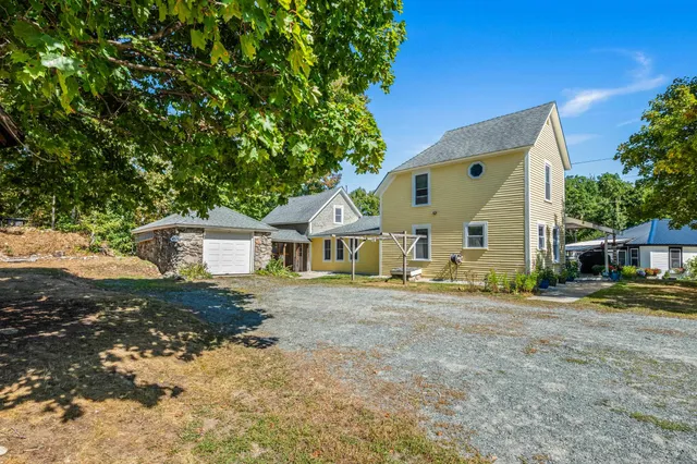 $265,000 | 29 Washington Street, Gorham, NH 03581