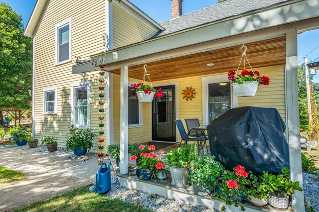 $265,000 | 29 Washington Street, Gorham, NH 03581