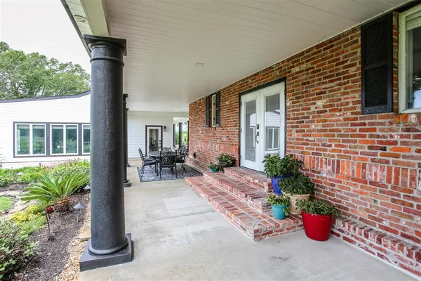 $1,500,000 | 8290 Ward Line Road, Lake Charles, LA 70607