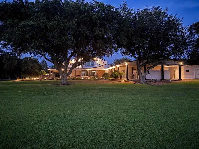$1,500,000 | 8290 Ward Line Road, Lake Charles, LA 70607