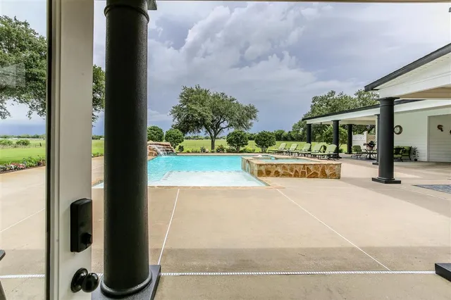 $1,500,000 | 8290 Ward Line Road, Lake Charles, LA 70607