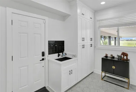 $1,500,000 | 8290 Ward Line Road, Lake Charles, LA 70607