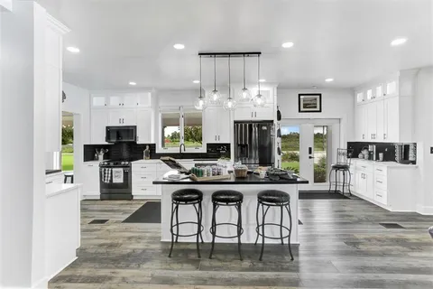 $1,500,000 | 8290 Ward Line Road, Lake Charles, LA 70607