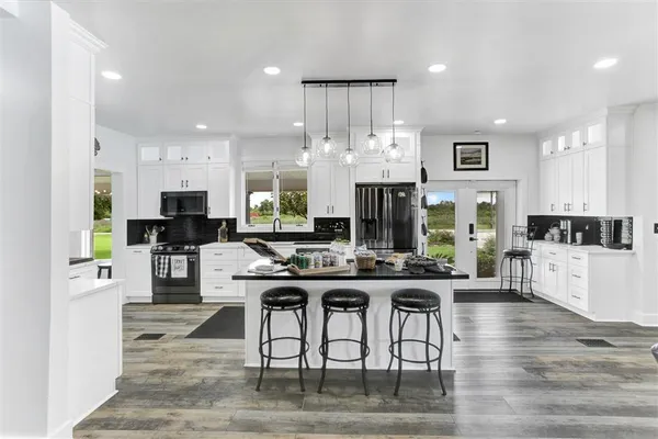 $1,500,000 | 8290 Ward Line Road, Lake Charles, LA 70607