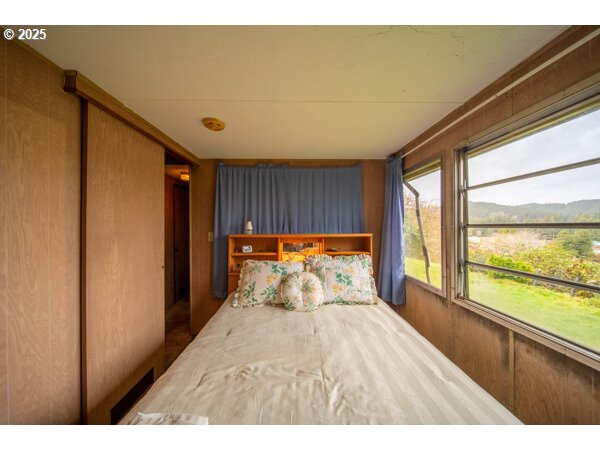 1900 Rowe Street Reedsport, OR 97467 - Photo 11 of 42 Bedroom