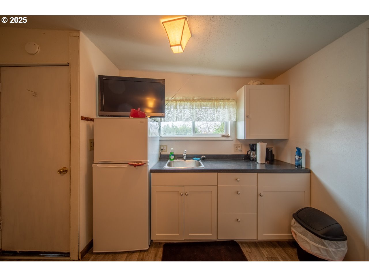 1900 Rowe Street Reedsport, OR 97467 - Photo 21 of 42 Accessory Dwelling Unit