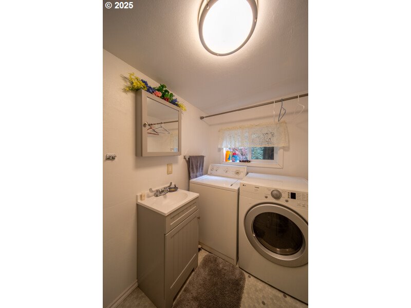 1900 Rowe Street Reedsport, OR 97467 - Photo 24 of 42 Accessory Dwelling Unit