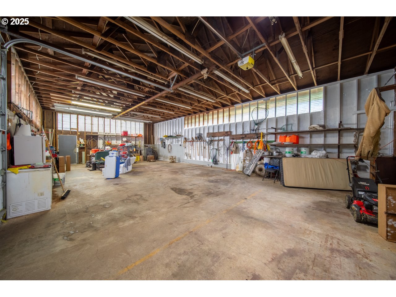 1900 Rowe Street Reedsport, OR 97467 - Photo 30 of 42 Carport