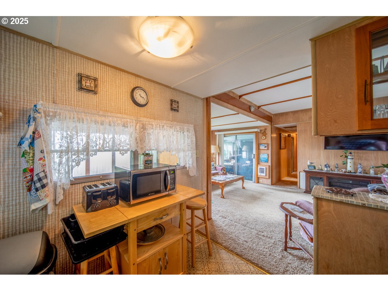 1900 Rowe Street Reedsport, OR 97467 - Photo 5 of 42 Kitchen