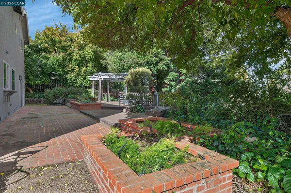 $1,199,000 | 218 Mountaire Circle, Clayton, CA 94517