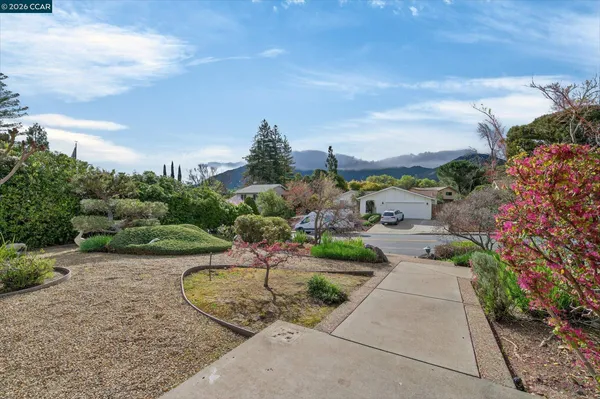 $1,199,000 | 218 Mountaire Circle, Clayton, CA 94517