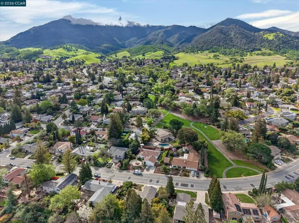 $1,199,000 | 218 Mountaire Circle, Clayton, CA 94517