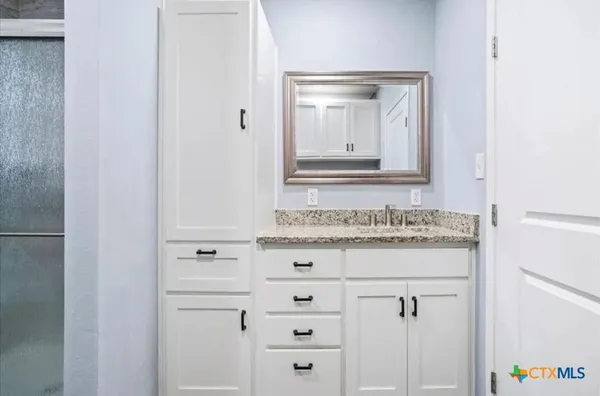 $1,050 | 117 South Emma, Unit B, Bartlett, TX 76511