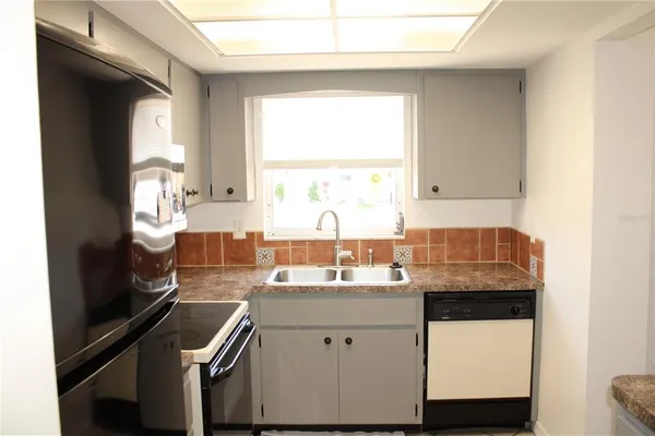 $1,750 | 5062 Live Oak Circle, Unit 5026, Bradenton, FL 34207