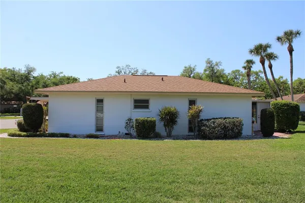 $1,750 | 5062 Live Oak Circle, Unit 5026, Bradenton, FL 34207
