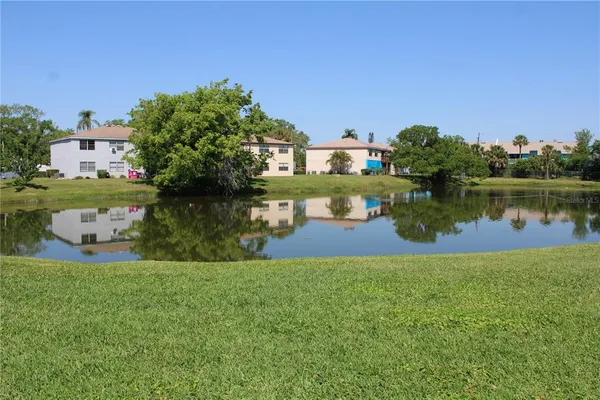 $1,750 | 5062 Live Oak Circle, Unit 5026, Bradenton, FL 34207