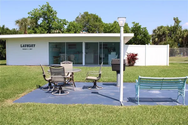 $1,750 | 5062 Live Oak Circle, Unit 5026, Bradenton, FL 34207