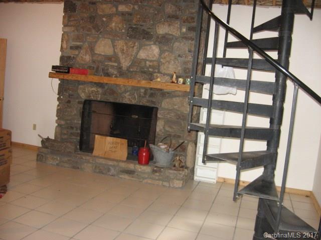 798 Rolling Ridge Loop Burnsville, NC 28714 - Photo 19 of 24 Gallery Image 19