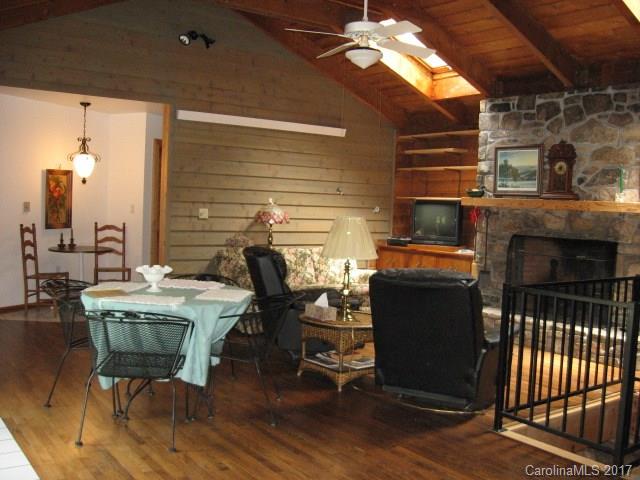 798 Rolling Ridge Loop Burnsville, NC 28714 - Photo 8 of 24 Gallery Image 8