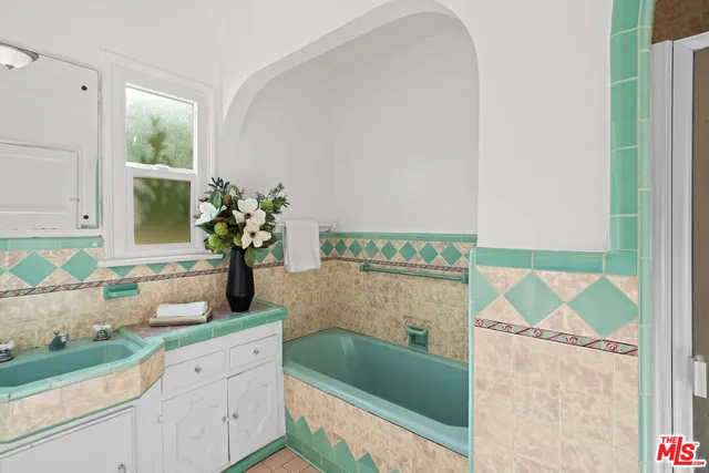 $2,449,000 | 1518 South Durango Avenue, Los Angeles, CA 90035