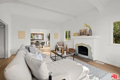 $2,449,000 | 1518 South Durango Avenue, Los Angeles, CA 90035