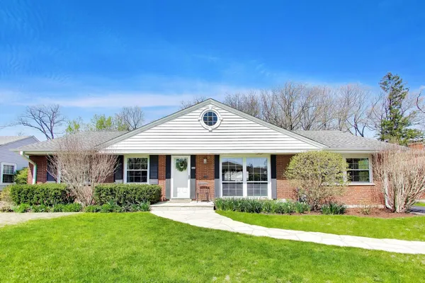 $599,000 | 528 Cumnor Court, Deerfield, IL 60015
