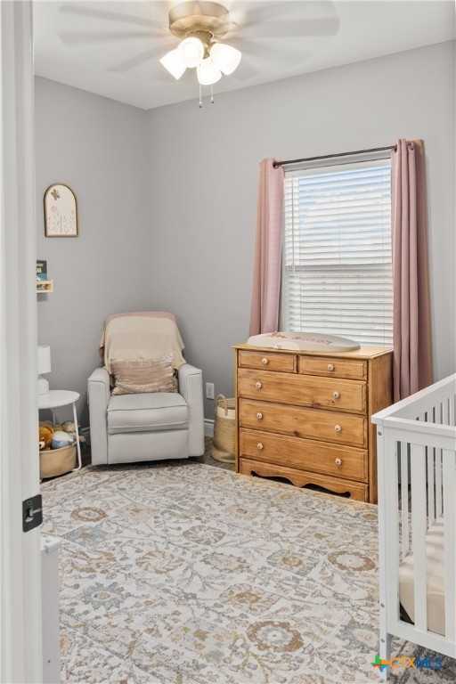 314 Blue Jay Loop Victoria, TX 77905 - Photo 20 of 27 a bedroom with a bed and a window