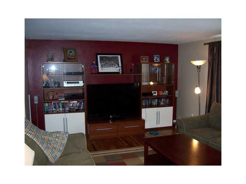 212 Lytton Road Coraopolis, PA 15108 - Photo 2 of 4 Living Room. This spacious living room is perfect for entertaining family & friends.