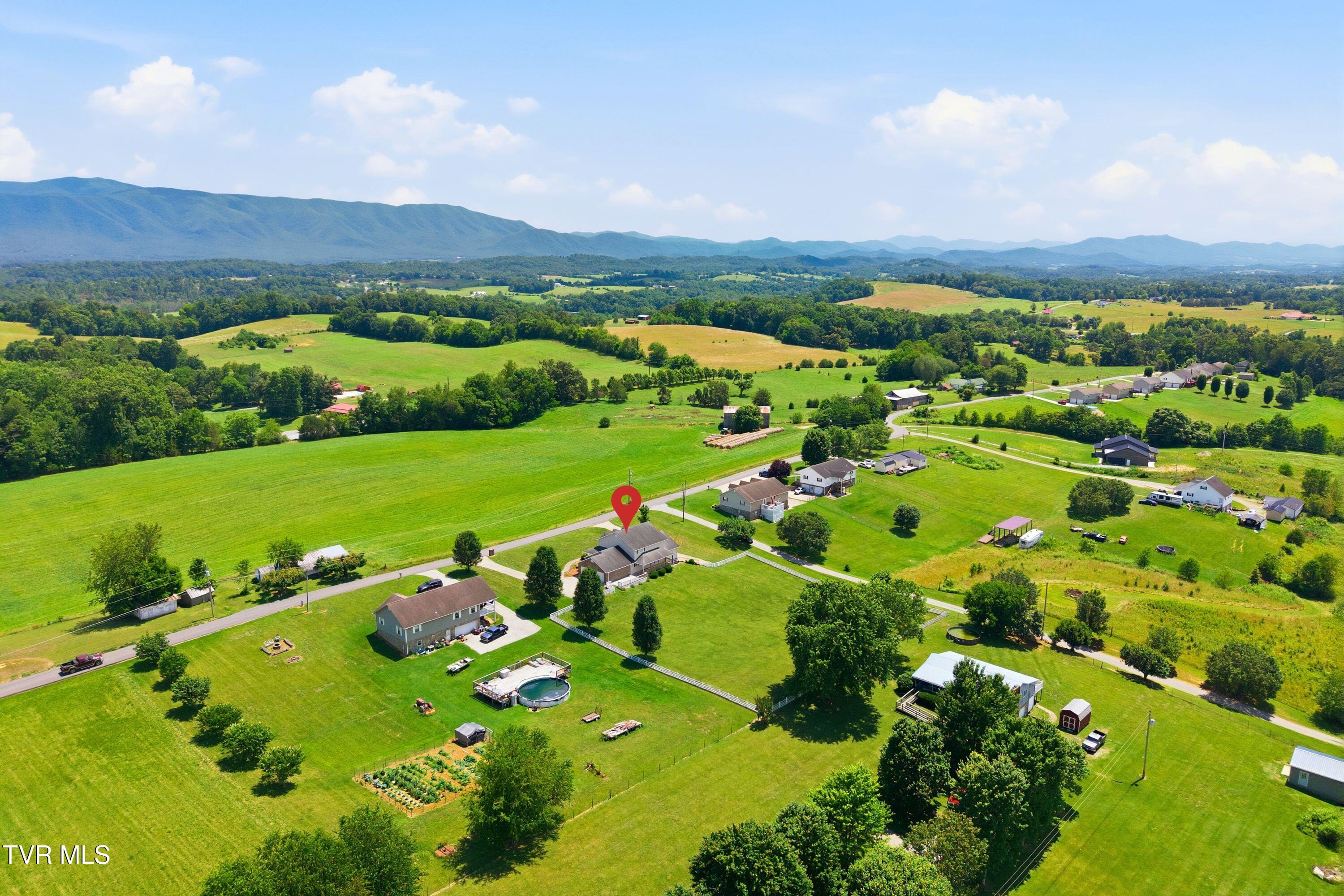 767 Possum Creek Road Greeneville, TN 37743 - Photo 68 of 69 19_767_possum_creek_rd_0019