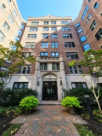 $2,700 | 988 Memorial Drive, Unit 82, Cambridge, MA 02138